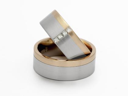 Max Kemper Trauring Paar Weißgold und Gelbgold 8,0mm gerade mit Diamanten 0,160ct – Ringe Trauring mit Besatz aus 585 Weißgold/Rotgold.