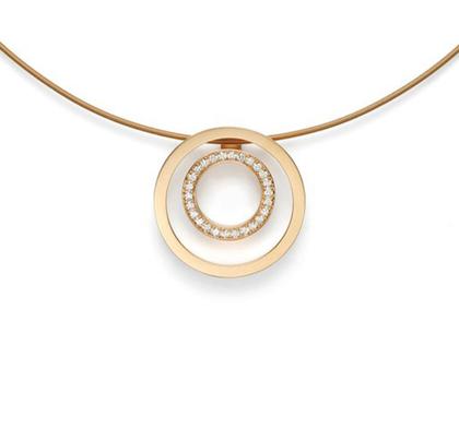 Angela Hübel Sunshine Anhänger Gelbgold mit Brillanten – Anhänger Anhänger mit Besatz aus 750 Gelbgold.