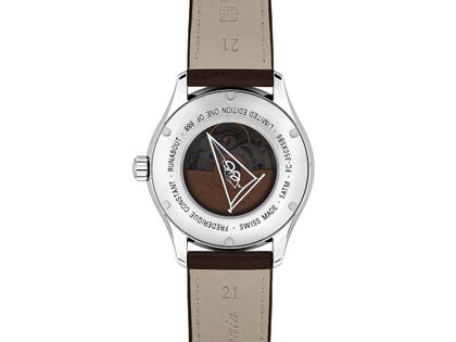 Frederique Constant Classics Runabout GMT Automatik Edelstahl 42mm braunes Zifferblatt braunes Lederband limitiert – Herrenuhren Uhr mit Datum aus Edelstahl und Leder. Das Gehäuse ist rund und silber. Das Lederarmband ist braun. Das Zifferblatt ist arabisch Index und braun. – Ansicht 3