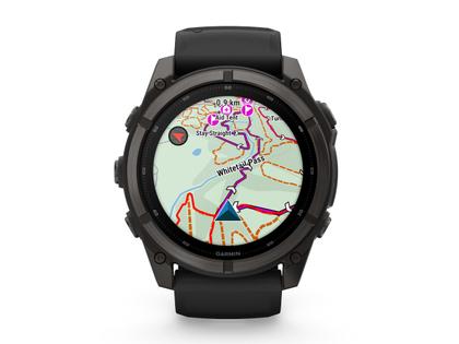 Garmin Fenix 9 faserverstärktes Polymer 51mm digitales Display schwarzes Silikonband – Herrenuhren Uhr Multifunktion aus Kautschuk, Kunststoff und Titan. Das Gehäuse ist rund und schwarz. Das Kautschuk / Kunststoff / Silikon Armband ist schwarz. Das Zifferblatt ist digital und schwarz.