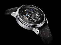 Glashütte Original PanoMaticCalendar Automatik Platin 42mm skelettiertes Zifferblatt schwarzes Lederband limitiert – Herrenuhren Uhr mit Kalender aus 950 Platin. Das Gehäuse ist rund und silber. Das Lederarmband Kroko / Alligator ist schwarz. Das Zifferblatt ist ein Index in schwarz. – Ansicht 3