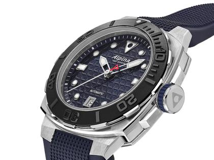Alpina Seastrong Diver Extreme Automatic Edelstahl 39mm blaues Zifferblatt blaues Kautschukband – Herrenuhren Uhr mit Datum aus Edelstahl und Kautschuk. Das Gehäuse ist rund und silber. Das Kautschuk / Kunststoff / Silikon Armband ist blau. Das Zifferblatt ist ein Index in blau. – Ansicht 2