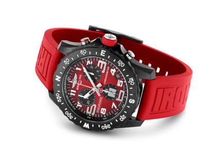 Breitling Endurance Pro 44 Ironman Chronograph Quarz Breitlight schwarzes Zifferblatt rotes Kautschukband – Herrenuhren Chronograph aus Sonstiges. Das Gehäuse ist rund und schwarz. Das Kautschuk / Kunststoff / Silikon Armband ist rot. Das Zifferblatt ist arabisch und schwarz. – Ansicht 3