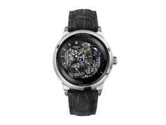 Glashütte Original PanoMaticCalendar Automatik Platin 42mm skelettiertes Zifferblatt schwarzes Lederband limitiert – Herrenuhren Uhr mit Kalender aus 950 Platin. Das Gehäuse ist rund und silber. Das Lederarmband Kroko / Alligator ist schwarz. Das Zifferblatt ist ein Index in schwarz.