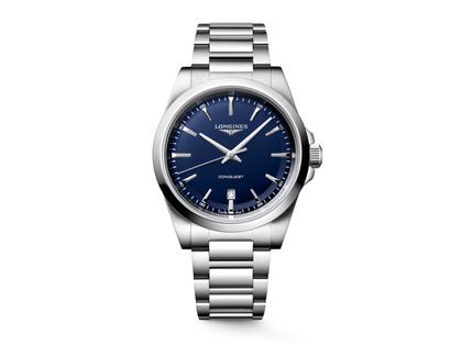 Longines Conquest Quarz Edelstahl 41mm blaues Zifferblatt Metallband – Herrenuhren Uhr mit Datum aus Edelstahl. Das Gehäuse ist rund und silber. Das Edelstahlarmband ist silber. Das Zifferblatt ist ein Index in blau.