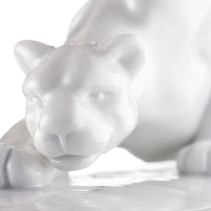 Meissen Figur Leopard Afrika weiß – Porzellanwaren Porzellandekoration in weiß und aus Porzellan. – Ansicht 2