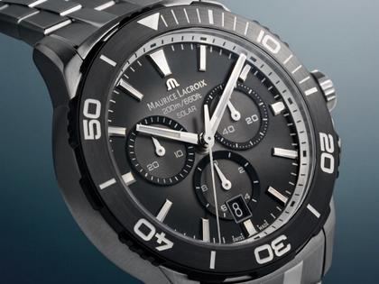 Maurice Lacroix Pontos S Solar Chronograph Quarz Edelstahl 42mm schwarzes Zifferblatt Metallband – Herrenuhren Chronograph aus Aluminium und Edelstahl. Das Gehäuse ist rund und silber. Das Edelstahlarmband ist silber. Das Zifferblatt ist ein Index in schwarz. – Ansicht 2