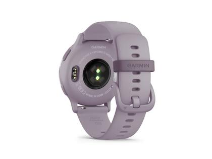 Garmin vívoactive 5 faserverstärktes Polymer orchidee/orchidee metallic 42mm orchideefarbenes Kautschukband – Damenuhren Uhr Multifunktion aus eloxiertes Aluminium, Kautschuk, Kunststoff und PVD beschichtet. Das Gehäuse ist rund und lila. Das Kautschuk / Kunststoff / Silikon Armband ist lila. Der Zifferblatt ist digital. – Ansicht 5