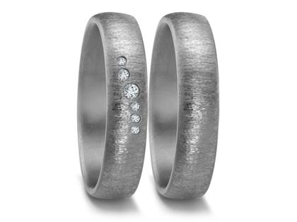 TeNo Partnerringe aus Tantal 5,0mm gewölbt mit Brillanten 0,050ct – Ringe Ring mit Besatz in grau und aus Tantal.