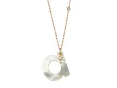 Gellner Love Letters Collier Roségold 45cm Buchstabe aus weißem Perlmutt mit Brillant 0,040ct – Halsschmuck Collier aus 750 Rotgold.