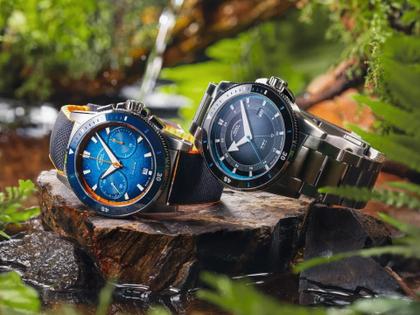 Mühle Glashütte Sportivo Active Chronograph Automatik Edelstahl 42,5mm blaues Zifferblatt blaues Leder-Kautschukband – Herrenuhren Chronograph aus Edelstahl, Kautschuk, Keramik und Leder. Das Gehäuse ist rund und silber. Das Kautschuk / Kunststoff / Silikon Armband ist blau. Das Zifferblatt ist ein Index in blau. – Ansicht 5