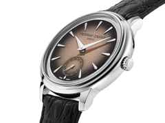 Frederique Constant Classics Moneta Handaufzug Edelstahl 38,5mm braunes Zifferblatt schwarzes Lederband limitiert – Herrenuhren Uhr ohne Datum aus Edelstahl und Leder. Das Gehäuse ist rund und silber. Das Lederarmband ist schwarz. Das Zifferblatt ist ein Index in braun. – Ansicht 4