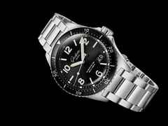 Glashütte Original SeaQ Panoramadatum Automatik Edelstahl 43mm schwarzes Zifferblatt Metallband – Herrenuhren Uhr mit Datum aus Edelstahl. Das Gehäuse ist rund und silber. Das Edelstahlarmband ist silber. Das Zifferblatt ist arabisch Index und schwarz. – Ansicht 4