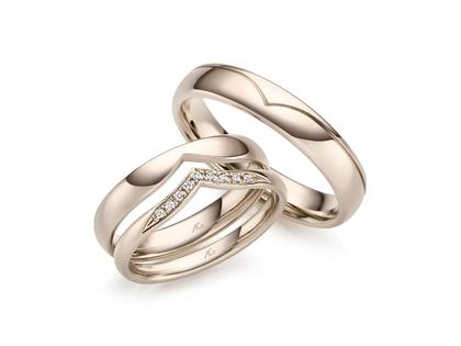 Gerstner Basic-Kollektion Trauring Set aus 585/- Haselnussgold mit Brillanten 0,045ct – Ringe Trauring mit Besatz in braun und aus 585 Weißgold/Rotgold.