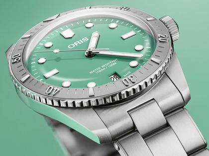 Oris Divers Sixty-Five Cotton Candy Automatik Edelstahl 38mm grünes Zifferblatt Metallband – Damenuhren Uhr mit Datum aus Edelstahl. Das Gehäuse ist rund und silber. Das Edelstahlarmband ist silber. Das Zifferblatt ist ein Index in grün. – Ansicht 3