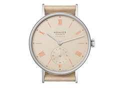 Nomos Glashütte Ludwig neomatik 36 Champagner Automatik Edelstahl beiges Zifferblatt beiges Lederband – Damenuhren Uhr ohne Datum aus Edelstahl. Das Gehäuse ist rund und silber. Das Lederarmband ist beige. Das Zifferblatt ist arabisch Index und beige. – Ansicht 5