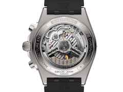 Breitling Chronomat B01 42 Automatik Titan graues Zifferblatt schwarzes Kautschukband – Herrenuhren Chronograph aus 950 Platin, Kautschuk und Titan. Das Gehäuse ist rund und grau. Das Kautschuk / Kunststoff / Silikon Armband ist schwarz. Das Zifferblatt ist ein Index in anthrazit. – Ansicht 2
