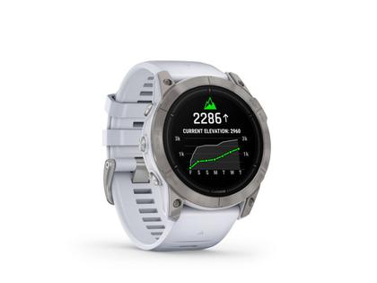 Garmin epix Pro Sapphire Titan 51 mm Kautschukband steinweiß – Herrenuhren Uhr Multifunktion aus DLC beschichtet, Kautschuk und Titan. Das Gehäuse ist rund und weiß. Das Kautschuk / Kunststoff / Silikon Armband ist weiß. Das Zifferblatt ist digital und schwarz. – Ansicht 8