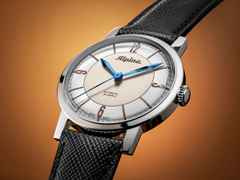 Alpina Heritage Automatik Edelstahl 38mm silberfarbenes Zifferblatt schwarzes Lederband – Herrenuhren Uhr ohne Datum aus Edelstahl und Leder. Das Gehäuse ist rund und silber. Das Lederarmband ist schwarz. Das Zifferblatt ist arabisch Index und silber. – Ansicht 4