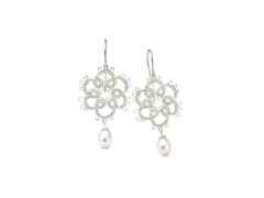 Brigitte Adolph Jewellery Design Fräulein Loreley Ohrhänger Silber mit Perle – Ohrschmuck Ohrhänger aus 925 Silber.