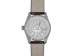 Alpina Startimer Pilot Automatik Edelstahl 40mm graues Zifferblatt braunes Lederband – Herrenuhren Uhr mit Datum aus Edelstahl und Leder. Das Gehäuse ist rund und silber. Das Lederarmband ist braun. Das Zifferblatt ist arabisch Index und grau. – Ansicht 2