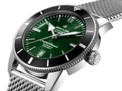 Breitling Superocean Heritage B20 Automatic 46 Edelstahl grünes Zifferblatt Metallband – Herrenuhren Uhr mit Datum aus Edelstahl, Kautschuk und Keramik. Das Gehäuse ist rund und silber. Das Edelstahlarmband ist silber. Das Zifferblatt ist ein Index in grün. – Ansicht 2