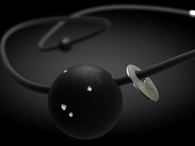 André Ribeiro Collier Kautschuk mit Brillanten 0,06 – Halsschmuck Collier aus 750 Weißgold, Kautschuk und und . – Ansicht 3