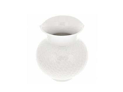 Meissen Vase Wellenspiel Relief  weiß 13,6 cm – Porzellanwaren Porzellanvase in weiß und aus Porzellan.