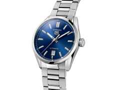 TAG Heuer Carrera Date Automatik Edelstahl 39mm blaues Zifferblatt Metallband – Herrenuhren Uhr mit Datum aus Edelstahl. Das Gehäuse ist rund und silber. Das Edelstahlarmband ist silber. Das Zifferblatt ist ein Index in blau. – Ansicht 2