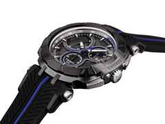 Tissot T-Race MotoGP            2017 Chronograph Limited Edition Quarz anthrazit electric blue – Herrenuhren Chronograph aus Edelstahl und PVD beschichtet. Das Gehäuse ist rund und anthrazit. Das Kautschuk / Kunststoff / Silikon Armband ist schwarz. Das Zifferblatt ist ein Index in grau. – Ansicht 3