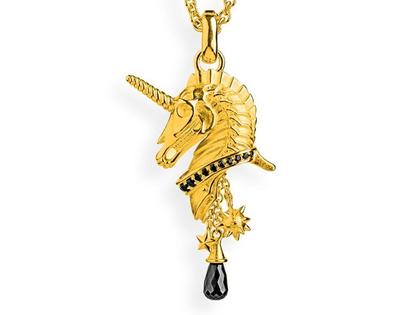 Drachenfels Design Sternenglanz und Schattentanz Anhänger Einhorn Dark groß Onyx gelbgoldplattiert – Anhänger Anhänger mit Besatz aus 925 Silber.