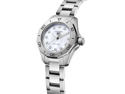 TAG Heuer Aquaracer Professional 200 Quarz Edelstahl 30mm weißes Perlmutt-Zifferblatt mit Brillanten Metallband – Damenuhren Uhr ohne Datum aus Edelstahl. Das Gehäuse ist rund und silber. Das Edelstahlarmband ist silber. Das Zifferblatt ist ein Index in weiß. – Ansicht 2
