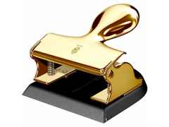 El Casco Locher aus Stahl schwarz und vergoldet – Büroaccessoires Locher in gelbgold und vergoldet.