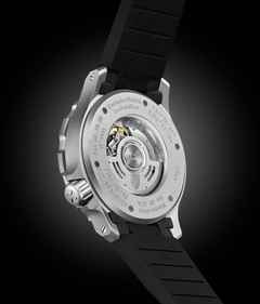 Mühle Glashütte Seebataillon GMT Automatik Titan 45mm blaues Zifferblatt schwarzes Kautschukband – Herrenuhren Uhr mit Datum aus Kautschuk und Titan. Das Gehäuse ist rund und silber. Das Kautschuk / Kunststoff / Silikon Armband ist schwarz. Das Zifferblatt ist ein Index in blau. – Ansicht 5
