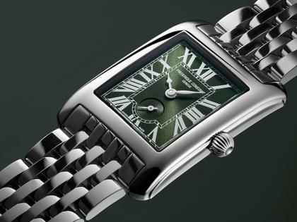 Frederique Constant Classics Carree Small Seconds Quarz Edelstahl 36x25mm grünes Zifferblatt Metallband – Damenuhren Uhr mit Datum aus Edelstahl. Das Gehäuse ist rechteckig und silber. Das Edelstahlarmband ist silber. Das Zifferblatt ist römisch und grün. – Ansicht 4