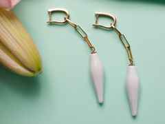 Meissen Bloom Collection Ohrhänger "Knospe" Silber rosévergoldet – Ohrschmuck Ohrhänger aus 925 Silber vergoldet, Porzellan und und . – Ansicht 2