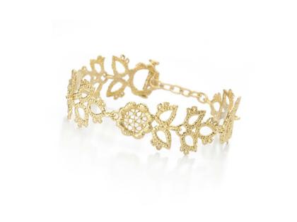 Brigitte Adolph Jewellery Design Dornröschen Armband Silber vergoldet 17cm – Armschmuck Armband in gelbgold und aus 925 Silber und vergoldet.
