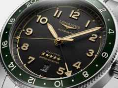 Longines Spirit Zulu Time Automatik Edelstahl 42mm anthrazites Zifferblatt Metallband – Herrenuhren Uhr mit Datum aus Edelstahl und Keramik. Das Gehäuse ist rund und silber. Das Edelstahlarmband ist silber. Das Zifferblatt ist arabisch und grau. – Ansicht 2