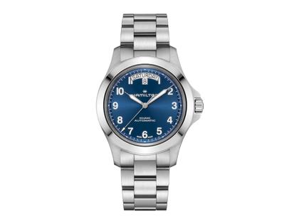 Herrenuhren Uhr mit Datum aus Edelstahl. Das Gehäuse ist rund und silber. Das Edelstahlarmband ist silber. Das Zifferblatt ist arabisch Index und blau.