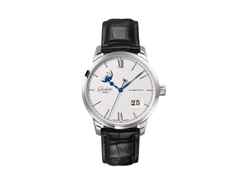 Glashütte Original Senator Excellence Panoramadatum Mondphase Automatik Edelstahl 40mm silberfarbenes Zifferblatt schwarzes Lederband – Herrenuhren Uhr mit Datum aus Edelstahl. Das Gehäuse ist rund und silber. Das Lederarmband Kroko / Alligator ist schwarz. Das Zifferblatt ist römisch Index und silber.