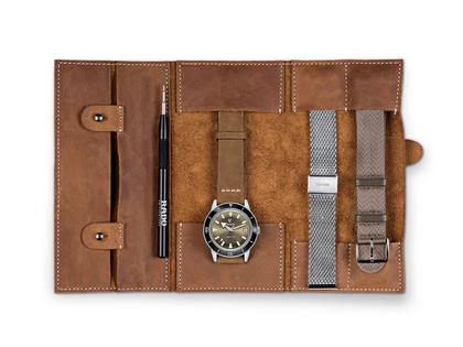 Rado Captain Cook Edelstahl braun Lederband Limited Edition – Herrenuhren Uhr mit Datum aus Edelstahl und Keramik. Das Gehäuse ist rund und silber. Das Lederarmband ist braun. Das Zifferblatt ist ein Index in braun. – Ansicht 4