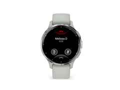Garmin Venu 3S faserverstärktes Polymer salbeigrau 41mm salbeigraues Kautschukband – Herrenuhren Uhr Multifunktion aus Edelstahl, Kautschuk und Kunststoff. Das Gehäuse ist rund und grün. Das Kautschuk / Kunststoff / Silikon Armband ist grün. Das Zifferblatt ist digital und schwarz. – Ansicht 2