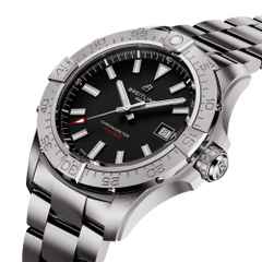 Breitling Avenger Automatik 42 Edelstahl schwarzes Zifferblatt Metallband – Herrenuhren Uhr mit Datum aus Edelstahl. Das Gehäuse ist rund und silber. Das Edelstahlarmband ist silber. Das Zifferblatt ist ein Index in schwarz. – Ansicht 2
