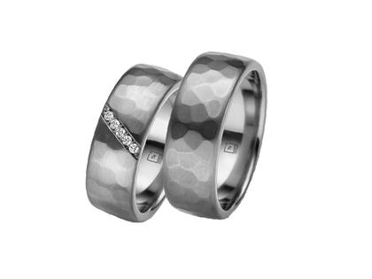 Tantalum Trauringpaar aus Tantal 7,0mm gewölbt mit Brillanten 0,050ct – Ringe Trauring mit Besatz aus Tantal.