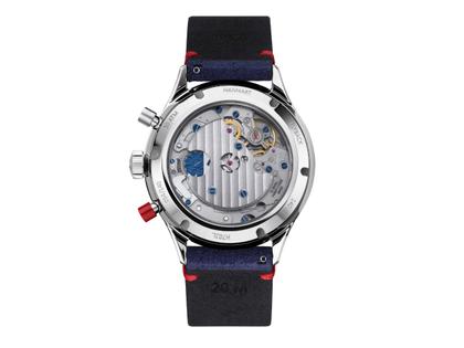 Hanhart Red X Blau Handaufzug Edelstahl 39mm blaues Zifferblatt blaues Lederband – Herrenuhren Chronograph aus Edelstahl, Keramik, Kunststoff und Leder. Das Gehäuse ist rund und silber. Das Lederarmband ist blau. Das Zifferblatt ist arabisch Index und blau. – Ansicht 4