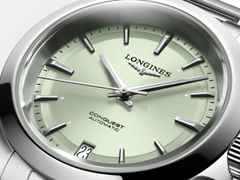 Longines Conquest Automatik Edelstahl 34mm grünes Zifferblatt Metallband – Damenuhren Uhr mit Datum aus Edelstahl. Das Gehäuse ist rund und silber. Das Edelstahlarmband ist silber. Das Zifferblatt ist ein Index in grün. – Ansicht 4