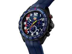 TAG Heuer Formula 1 Chronograph X Oracle RedBull Racing Limited Edition Quarz Edelstahl 43mm Schwarz-DLC blaues Zifferblatt blaues Kautschukband – Herrenuhren Chronograph aus DLC beschichtet, Edelstahl und Keramik. Das Gehäuse ist rund und schwarz. Das Kautschuk / Kunststoff / Silikon Armband ist blau. Das Zifferblatt ist arabisch Index und blau. – Ansicht 2