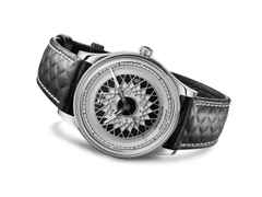 Union Glashütte Noramis Datum Deutschland Klassik 2024 Limitierte Edition Automatik Edelstahl 40mm Felgendesign Zifferblatt schwarzes Lederband – Herrenuhren Uhr mit Datum aus Edelstahl und Leder. Das Gehäuse ist rund und silber. Das Lederarmband ist schwarz. Das Zifferblatt ist ohne Zeichen und schwarz. – Ansicht 2