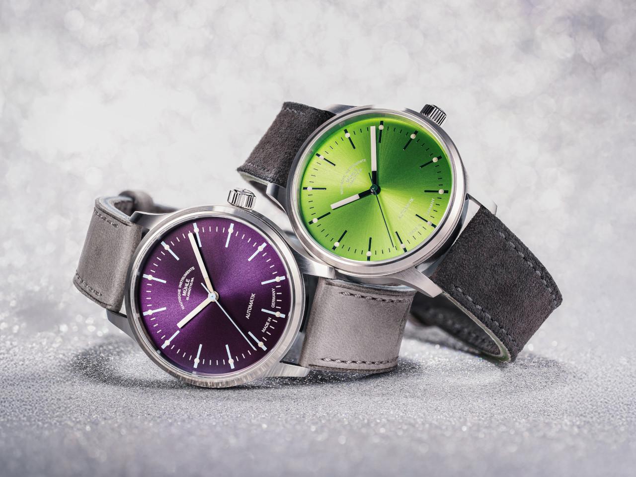 Mühle Glashütte Panova Violett Automatik Edelstahl 40mm Metallband – Herrenuhren Uhr ohne Datum aus Edelstahl. Das Gehäuse ist rund und silber. Das Edelstahlarmband ist silber. Das Zifferblatt ist ein Index in lila. – Ansicht 5