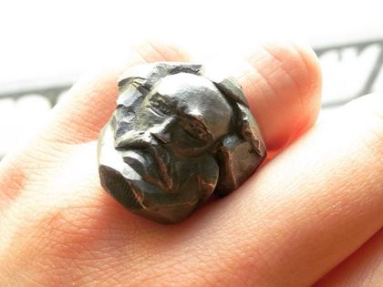 Juwelier Roller | Atelier Edition "Nischel" Ring aus Silber - in Anlehnung an das Karl Marx Monument – Ringe Ring aus 925 Silber. – Ansicht 3